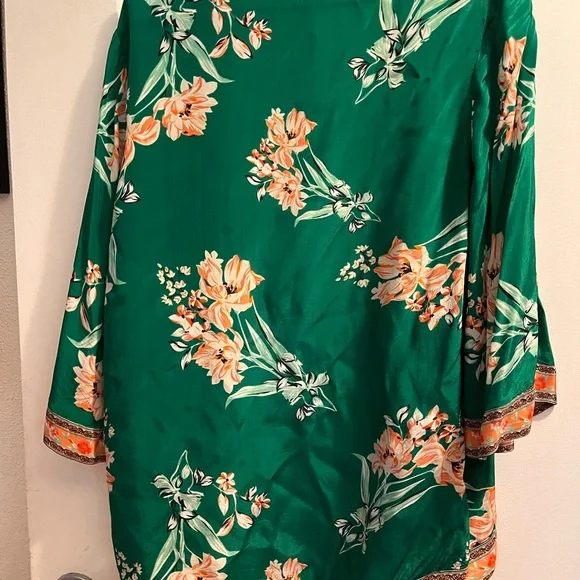 NWT Tolani silk kimono top. One size - Picture 6 of 6